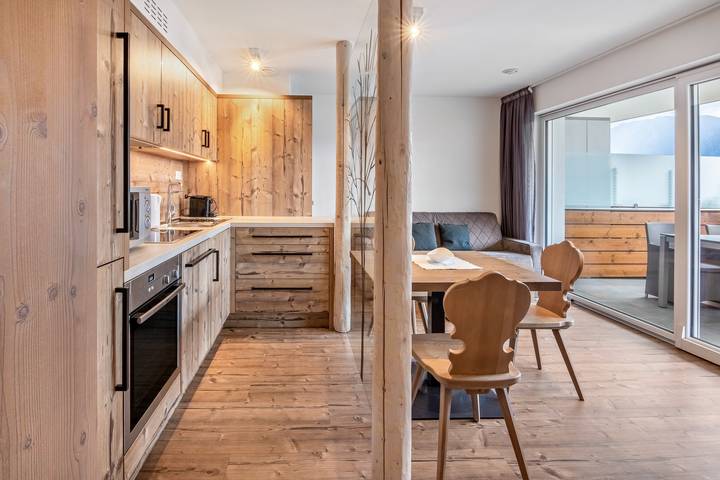 Ferienwohnung für 3 Personen, mit Balkon und Sauna im Dorf Tirol