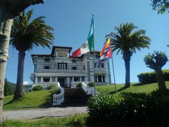 Chalet para 4 personas, con Terraza y Jardín además de Piscina y Vistas en Eo-Navia - 2