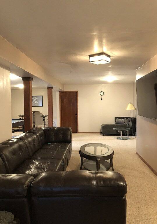 Rustikales Haus mit modernen Annehmlichkeiten, Whirlpool, 70 \"Tv, Billardtisch, Kamin in Saw Creek, Pike County