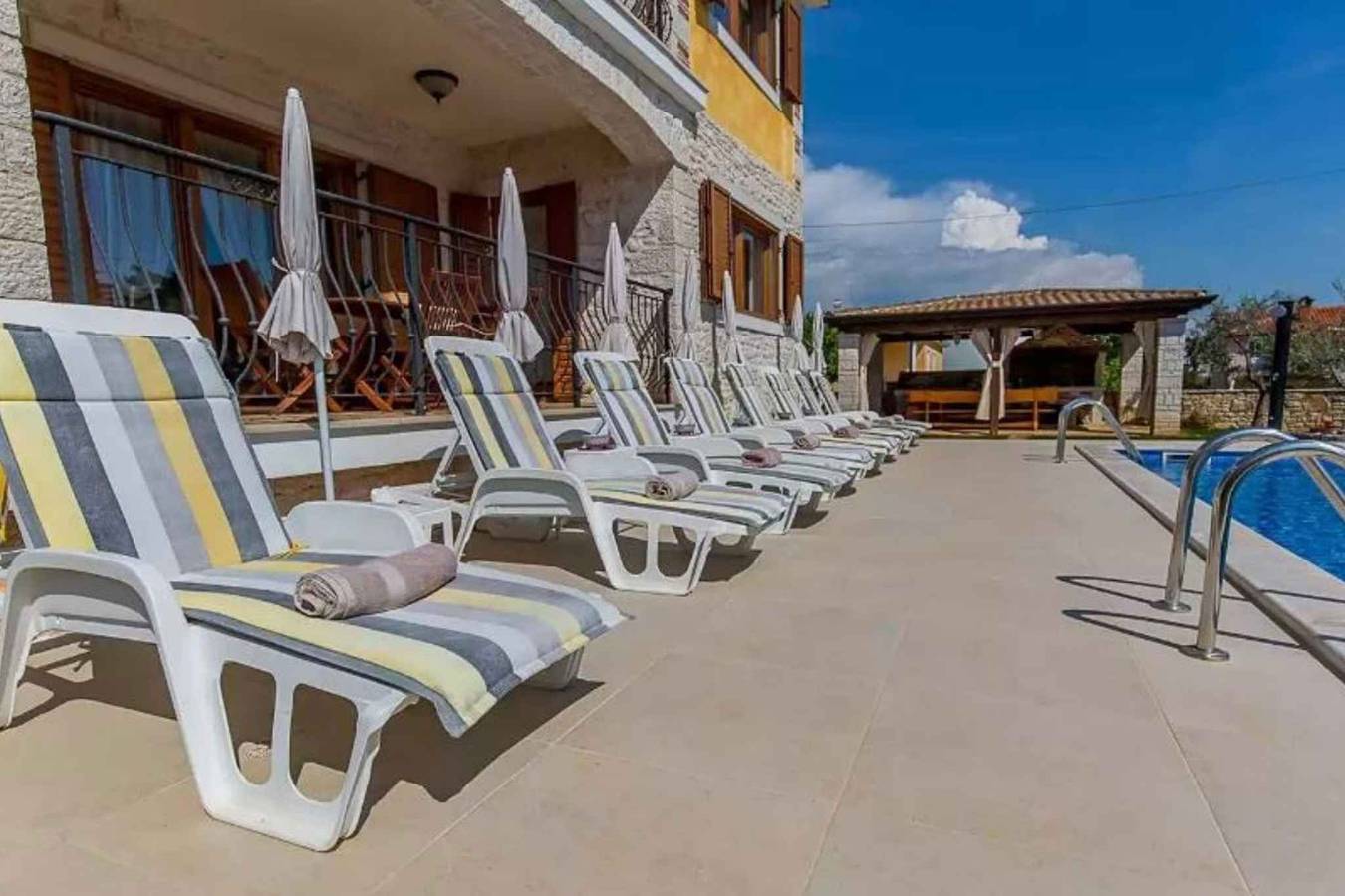 Villa mit Pool und Gartenterasse  in Grad Poreč, Porec und Umgebung