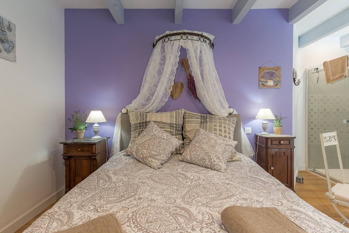 Chambre d'hôtes 'Lavande' avec piscine commune, Wi-Fi et climatisation in Puget, Parc naturel régional du Luberon