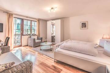 Gîte pour 4 personnes, avec balcon à Steinen