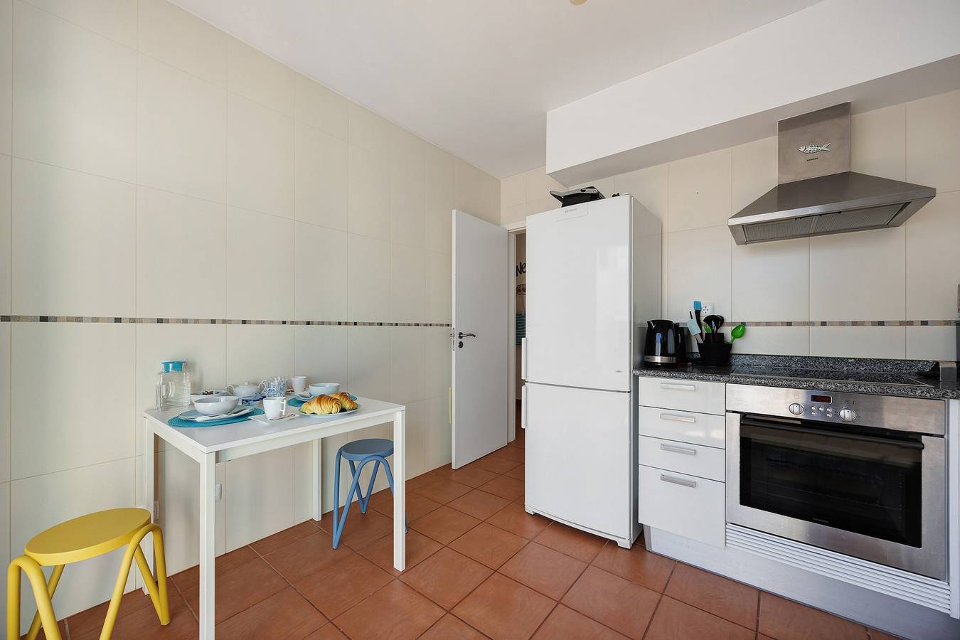 Villa 'V-Blue' met Privézwembad, Wi-Fi en Airconditioning in Praia da Prainha, Alvor