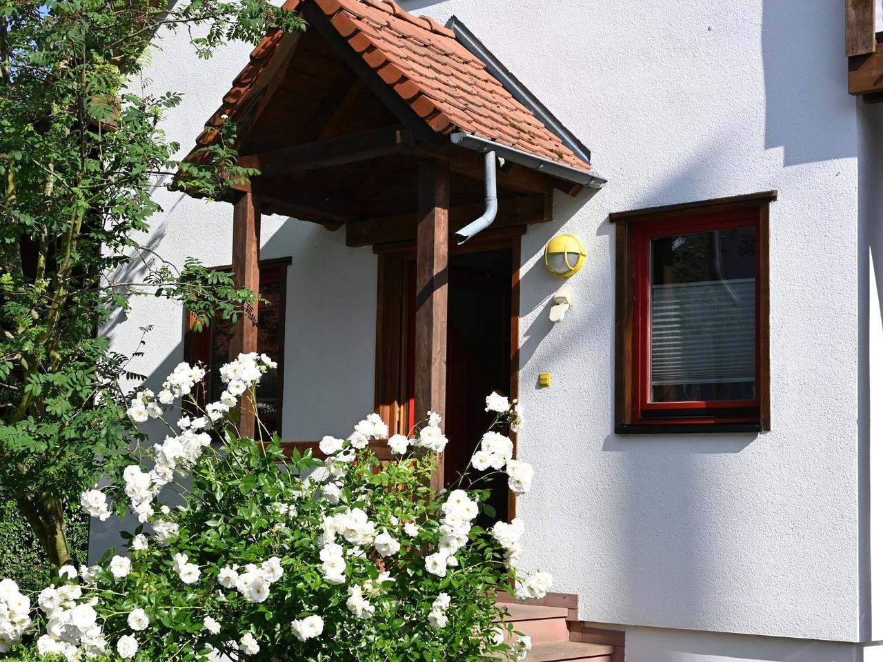 Ganze Ferienwohnung, Ferienwohnung Wroko - Ferienwohnung, 2 Zimmer, mit Terrasse, max. 3 Personen in Wehrheim, Hochtaunuskreis