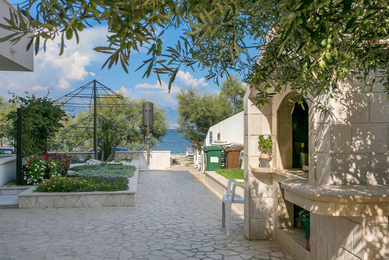 Ganze Wohnung, 1-Zimmer-Ferienwohnung am Strand Slatine, Ciovo A-23332-e in Slatine, Ciovo