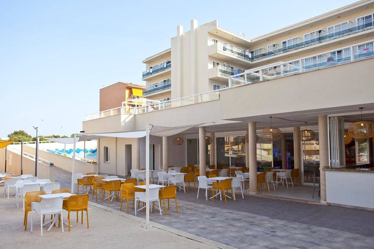 Hotel y Apartamentos Playa Mar in S'illot, Sant Llorenç des Cardassar