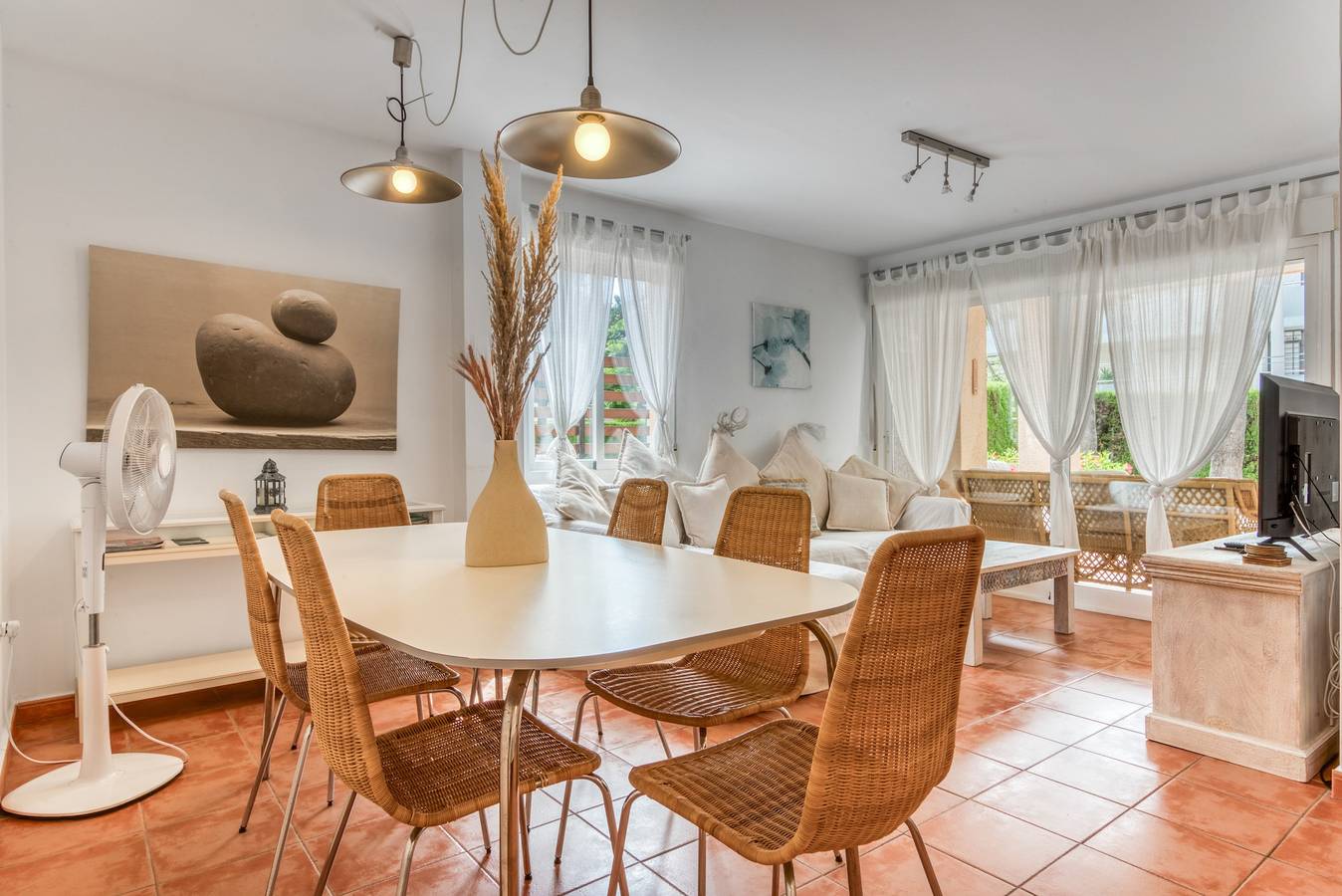 Appartement entier, Appartement 'Notre Petit Coin de Paradis' avec Piscine Partagée, Wi-Fi et Climatisation in Avenida de Augusta, Jávea