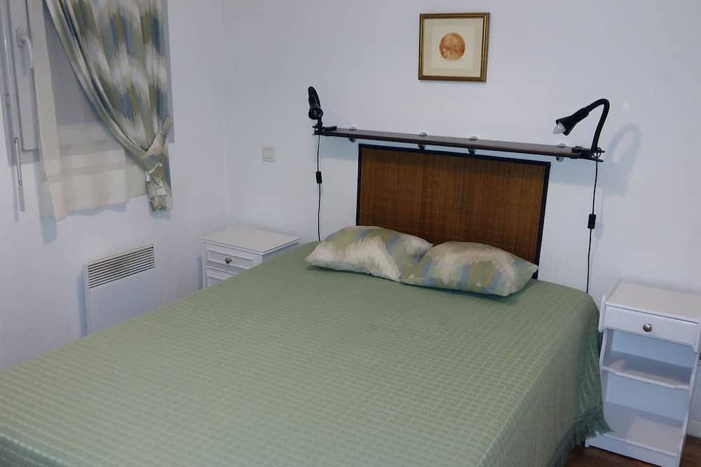 Entire apartment, Saint Lary Soulan, near ski slopes and spas in Vielle-Aure, Pyrenees National Park