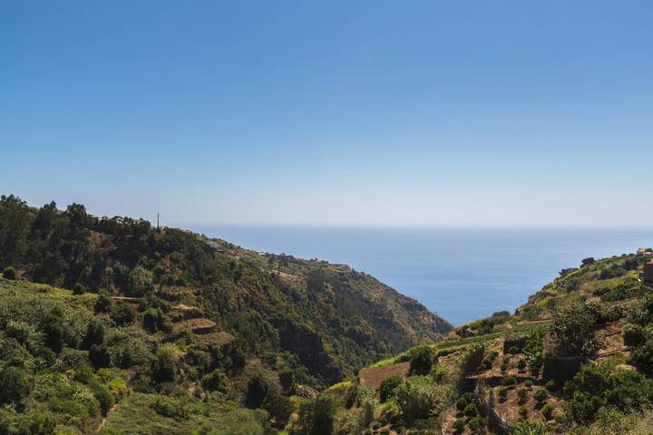 Holiday Home 'Refúgio Do Tibéu' with Garden and Sea View in Calheta, Maderia