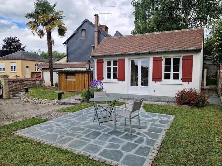 Location de vacances pour 2 personnes, avec terrasse et jardin à Hermival-les-Vaux