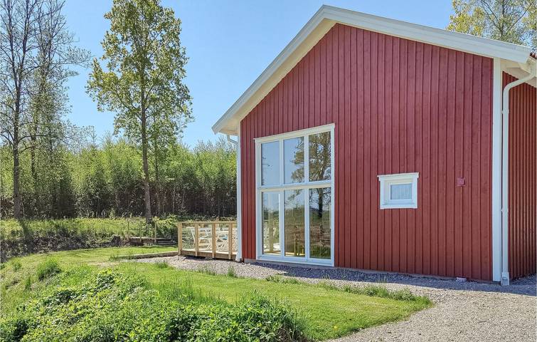 Hus för 7 Personer med trädgård in Vänersborg, Vänern