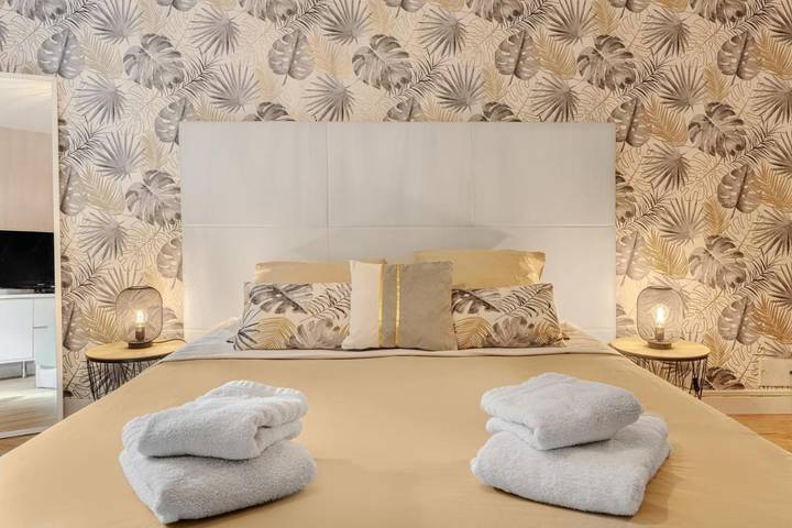 Chambre d’hôte pour 2 personnes, avec Terrasse ainsi que Jardin et Piscine