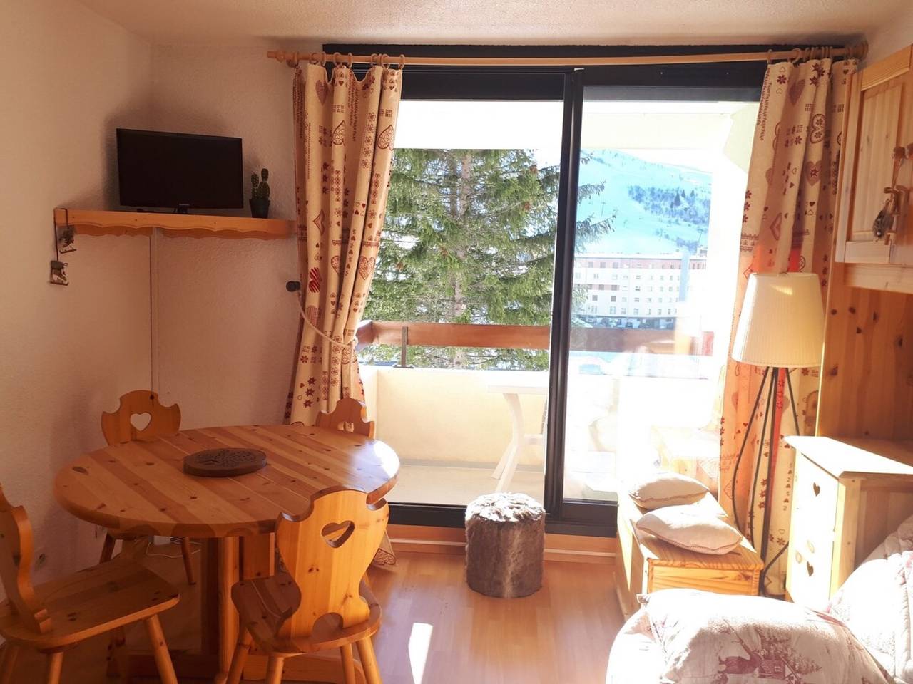 Ganze Wohnung, Studio 4 pers. saint-françois longchamp 1650- at the foot of the slopes, resort center. in Montgellafrey, Le Grand Domaine