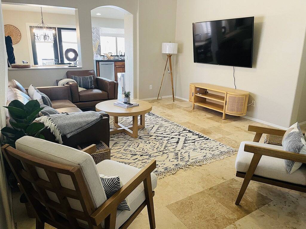 Desert Oasis in Gilbert,Az. Power Ranch– Private Pool, Spa & Resort-Style Patio in Gilbert, Maricopa County