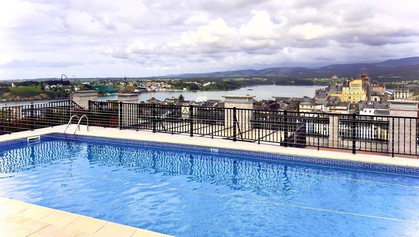 Apartamento de vacaciones para 4 personas, con vistas además de piscina y balcón - 1