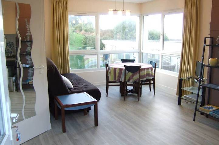 Appartement entier, Appartement Vue Mer panoramique, Terrasse Sud, Trévou, Côte de granit Rose, 22 in Trévou-Tréguignec, Côte de Granit Rose