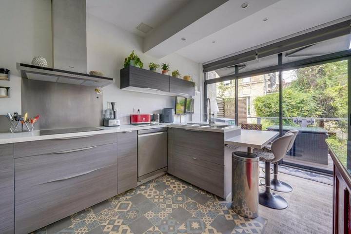 Location de vacances pour 6 personnes, avec terrasse et jardin dans Basilique Saint-Seurin de Bordeaux - 3