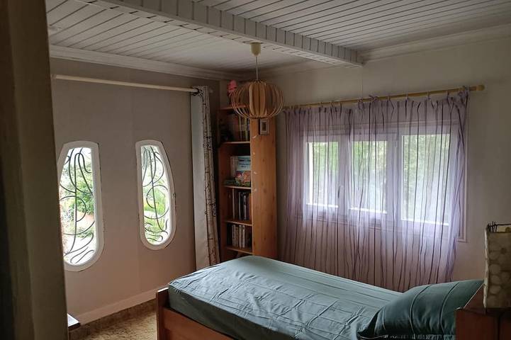 Location de vacances pour 5 personnes, avec terrasse et jardin à Tourrette-Levens - 4