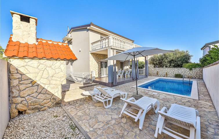 Location de vacances pour 12 personnes, avec terrasse à Okrug Gornji - 4