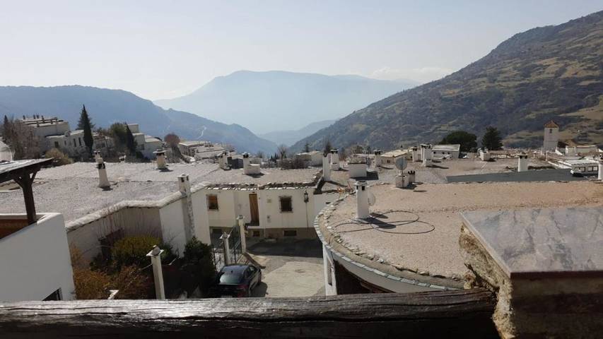 Casa de huéspuedes para 3 personas, con Terraza en Alpujarras