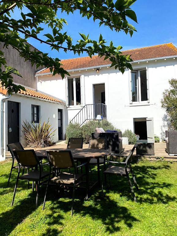 Gîte pour 4 personnes, avec jardin et terrasse