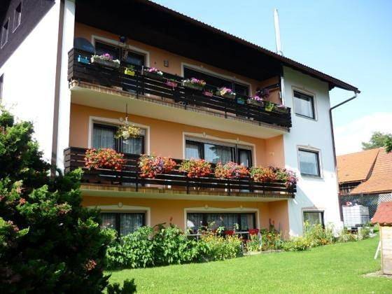 Ferienwohnung für 4 Personen, mit Whirlpool und Garten in Spiegelau