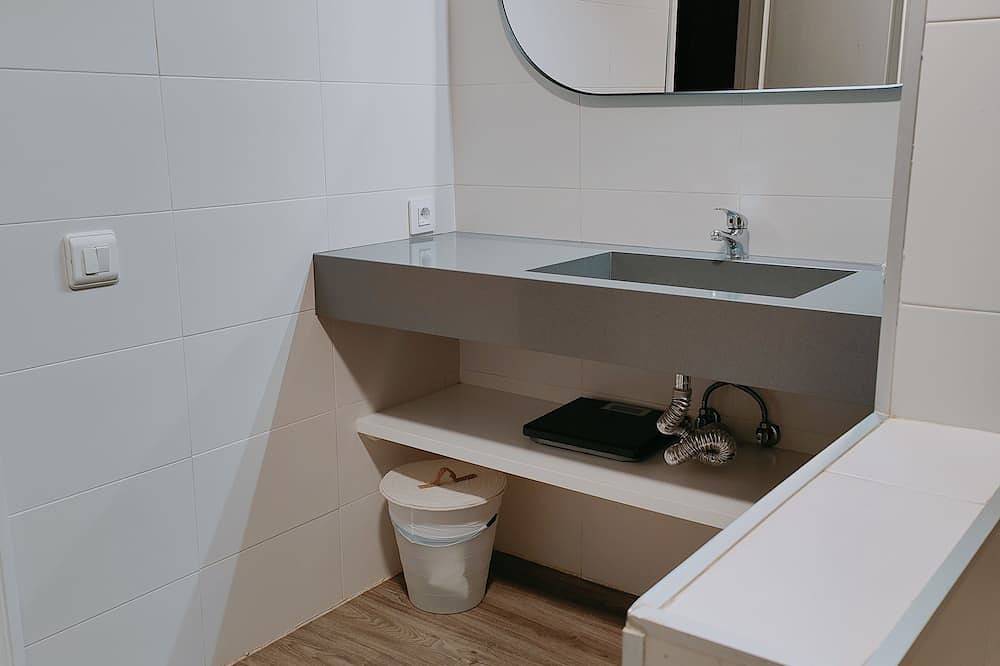 Casa con Mucho Espacio en Pueblo muy Tranquilo Bien Comunicado. Piscina in Mancor de la Vall, Majorca Center