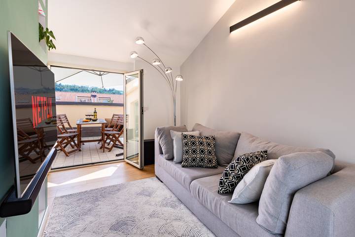 Ferienwohnung für 2 Personen, mit Balkon und Terrasse in Alba