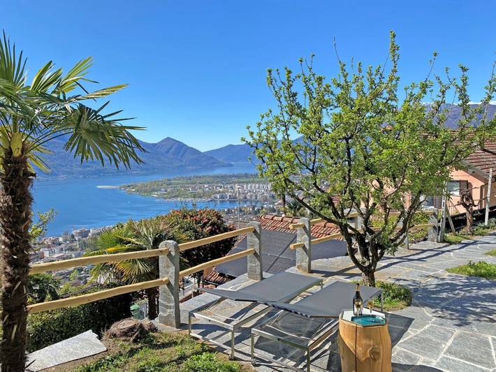 Ferienhaus für 4 Personen, mit Garten und Seeblick sowie Balkon und Ausblick in der Schweiz - 2