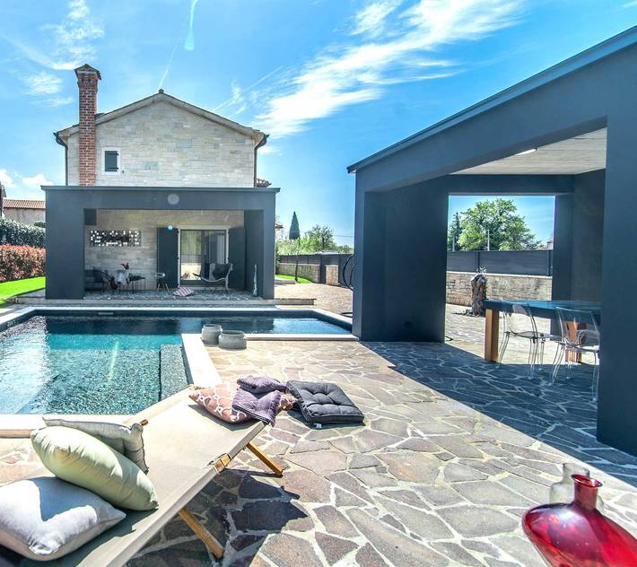 Ferienhaus für 6 Personen, mit Garten und Pool, kinderfreundlich