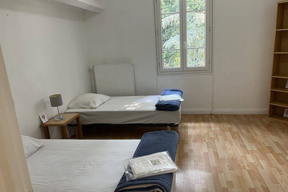 Gîte Aunay Bien Vue sur jardin privée in Aunay-sous-Auneau, Région de Chartres