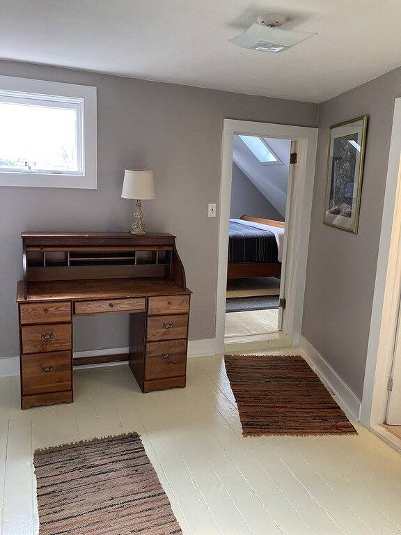 4 Bedroom Home In Manistee Mi. Walk to the Lake! Deck! in Manistee, Manistee County