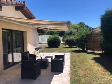 Gîte pour 4 personnes, avec piscine et terrasse à Pontenx-les-Forges