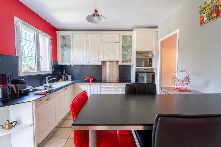 Ferienhaus für 6 Personen, mit Garten und Terrasse sowie Pool in Calanques - 4