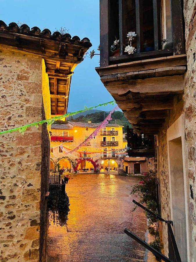 Hôtel pour 2 personnes, avec jardin et vue ainsi que vue sur le lac et piscine à Santa Pau - 3