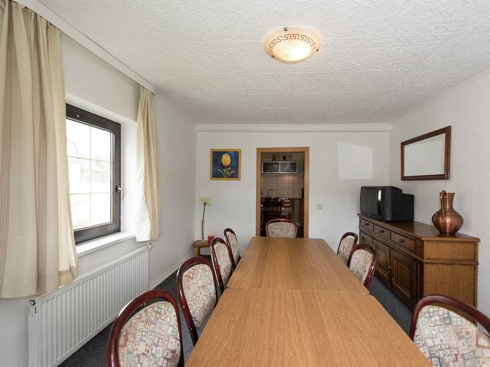 Ferienhaus für 22 Personen, mit Terrasse und Garten im Erzgebirge - 3