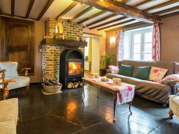 Location de vacances pour 9 personnes, avec Terrasse et Jardin dans Gimnée