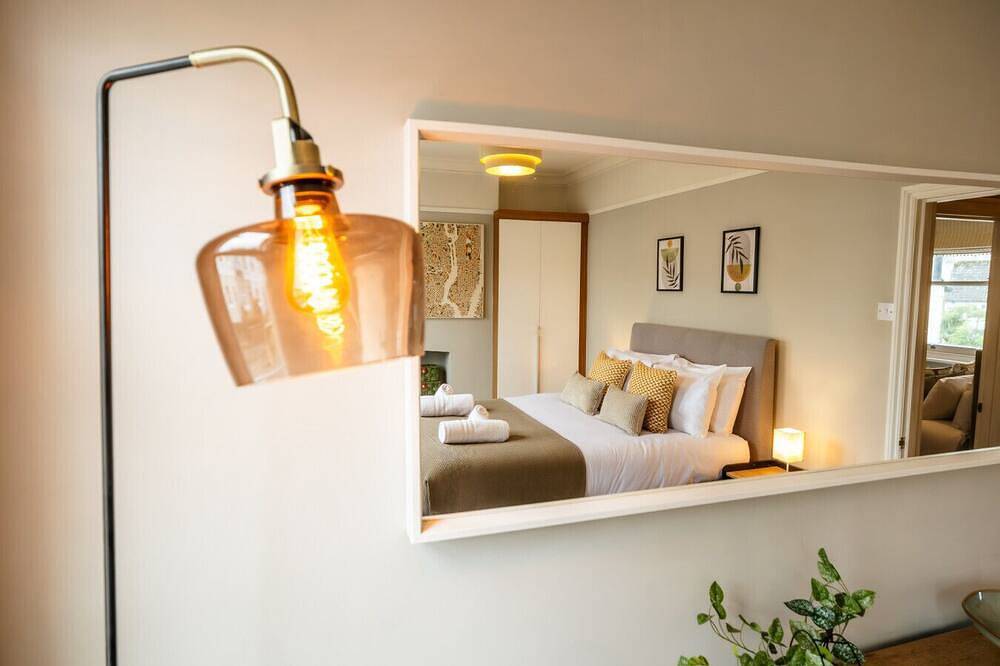 Stunning 2 Bed Townhouse with Patio in Cheltenham in Cheltenham, Gloucestershire