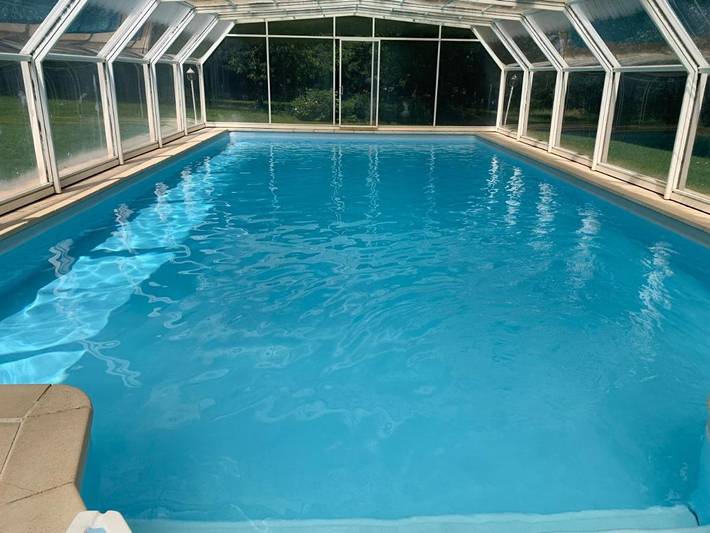 Location de vacances pour 2 personnes, avec vue et piscine ainsi que jardin et terrasse à Saint-Vallier (Saône-et-Loire) - 2