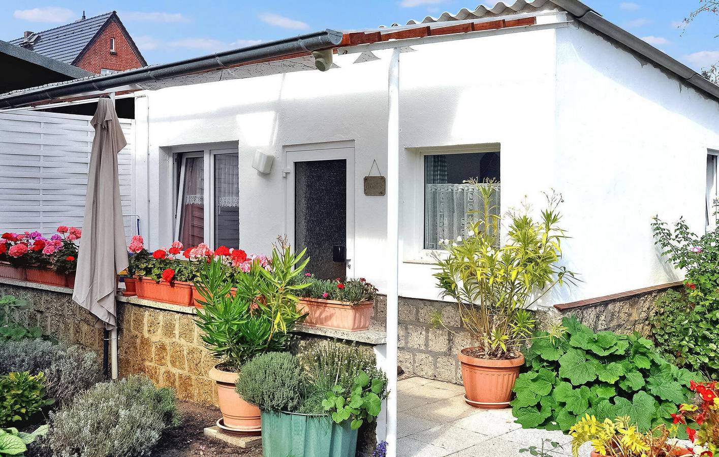 Appartement de jardin relaxant avec terrasse près de la plage de Volksbad in Waren, Lac Müritz