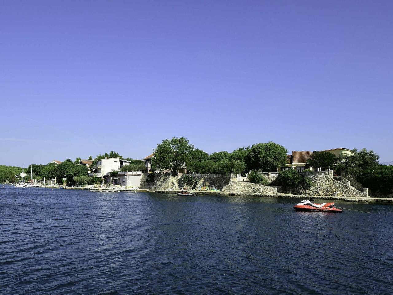 Novigrad (Zadar) 102 - Ana 102.1 in Obrovac, Zadar
