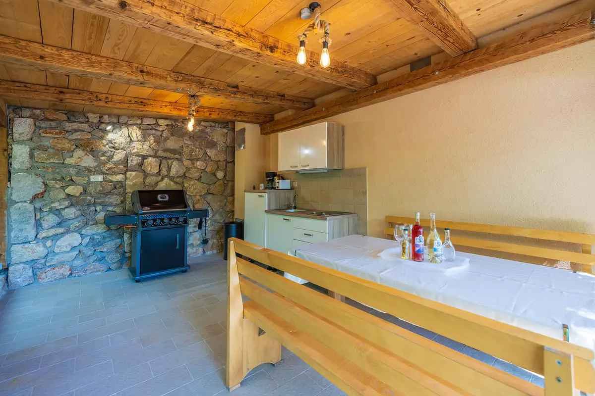 Ferienhaus mit Whirlpool und Sonnenterrasse in Grizane, Primorje-Gorski Kotar