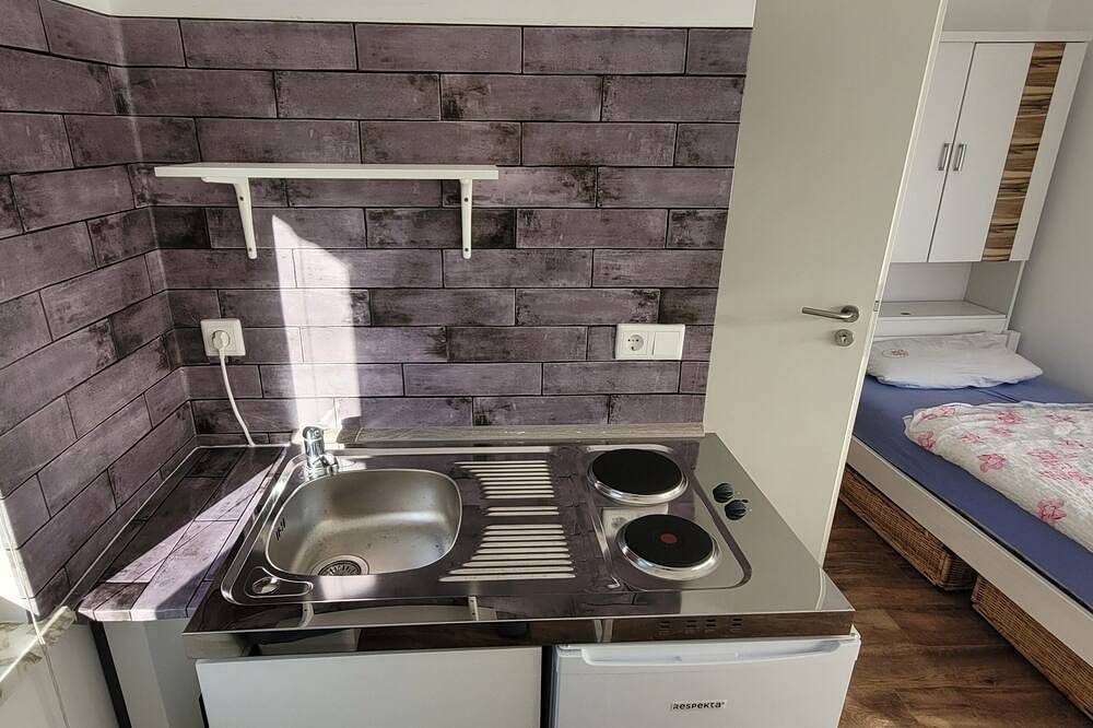 Ganze Wohnung, Ruhige 1 Zimmer Wohnung in Wiesbaden, Rheingau