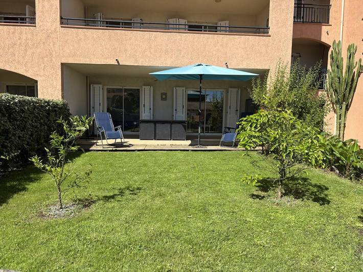 Ganze Wohnung, Charmante location 3*** avec piscine, rez-de-jardin, près du port, accessible Pmr, jusqu'à 6 pers. in Sari-Solenzara, Sartène und Umgebung