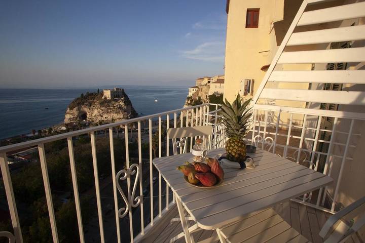Holiday rental for 2 people in Tropea