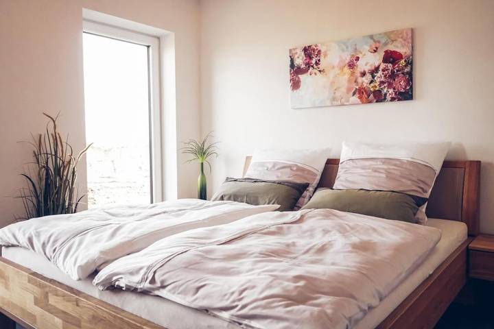 Ferienwohnung für 4 Personen, mit Terrasse und Garten sowie Sauna und Ausblick in Unterweser - 2
