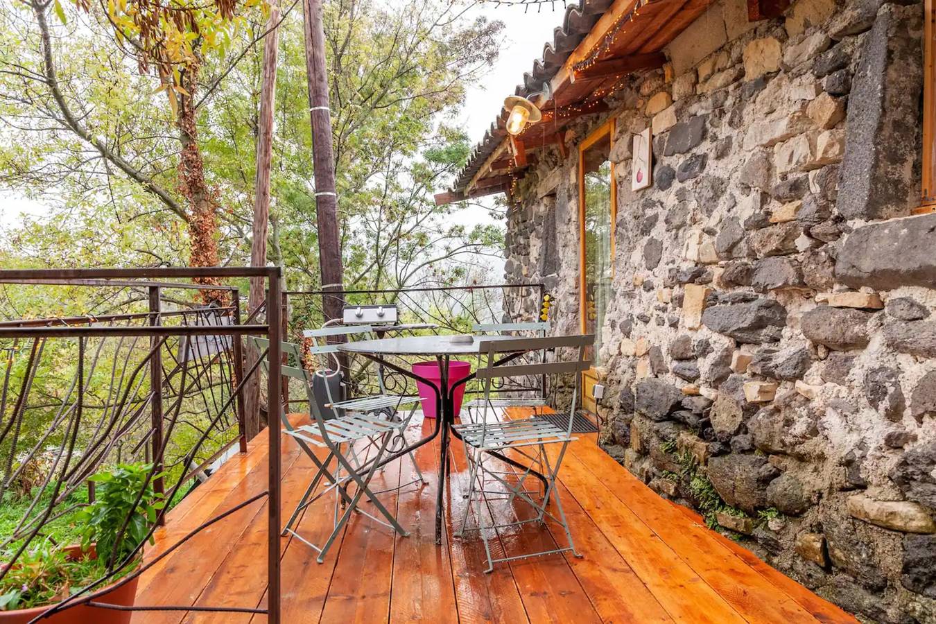 Maison de vacances 'L'Atelier' avec piscine partagée, jardin privé et Wi-Fi in Saint-Martin-sur-Lavezon, Privas