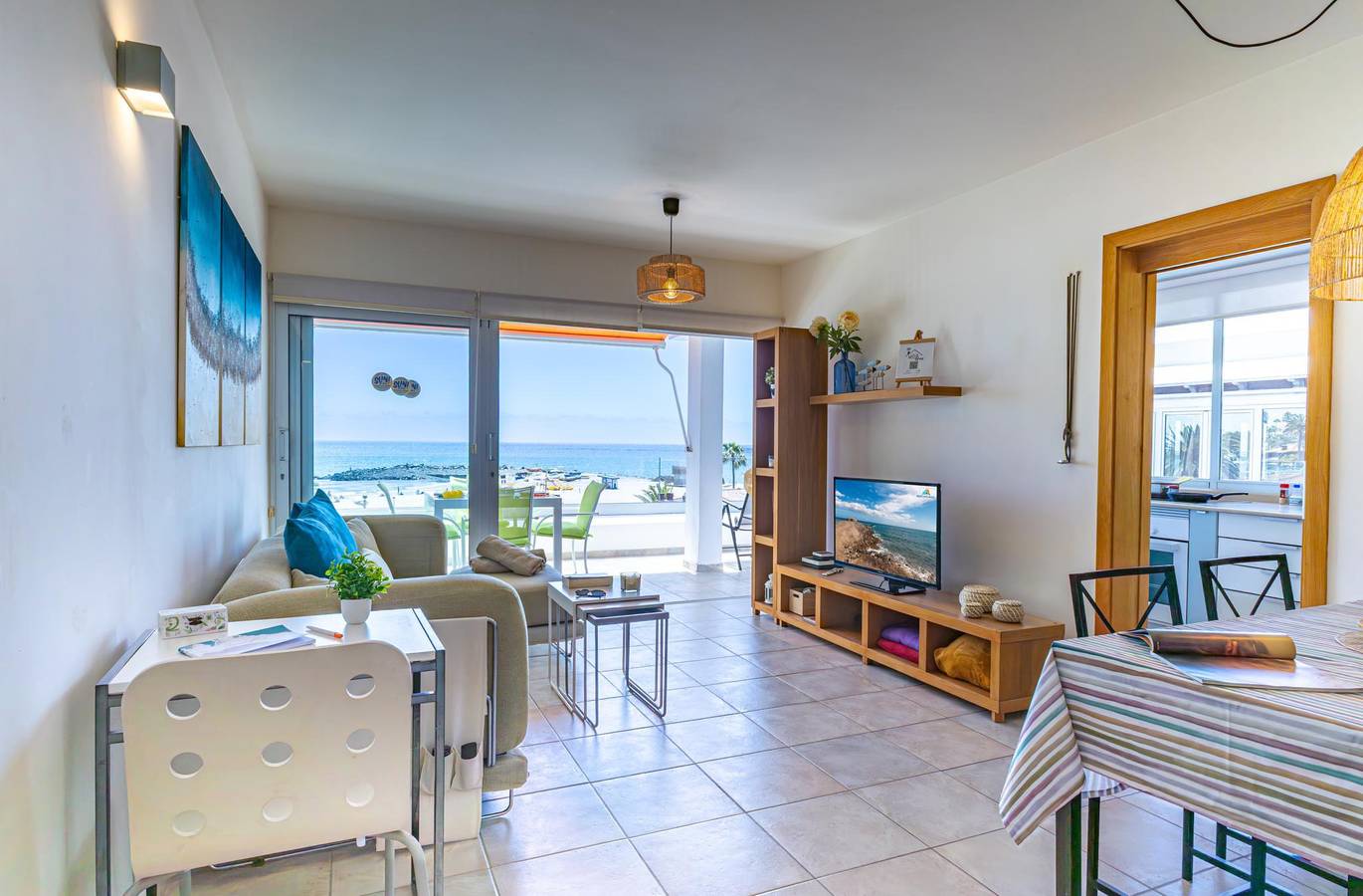 Apartamento entero, Puerto Chico 42 by Villagrancanaria in San Agustín , San Bartolomé de Tirajana