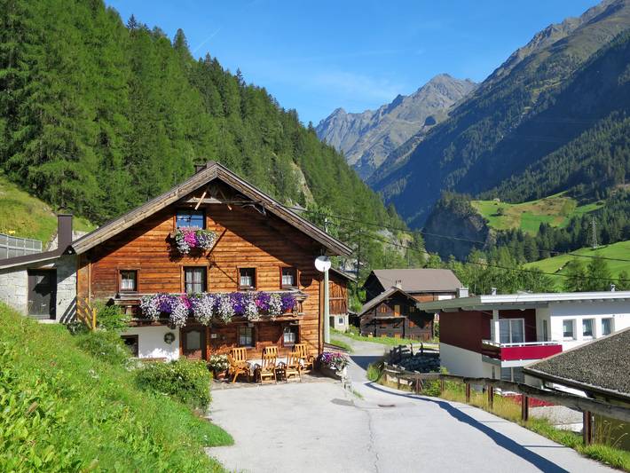 Ferienhaus für 8 Personen, mit Balkon und Terrasse