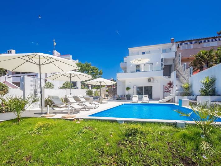 Ferienhaus für 12 Personen, mit Terrasse, mit Haustier in Punat